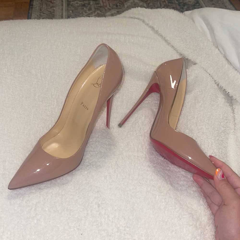Christian Louboutin SO KATE pump